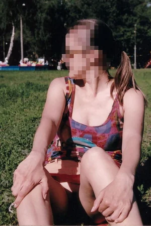 Ukrainian babe going commando around town in a short dress — photo 20
