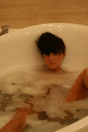 Mature Lyudmila poses naked before taking a hot jacuzzi bath — photo 49
