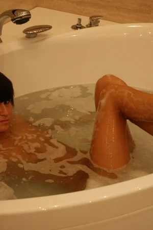 Mature Lyudmila poses naked before taking a hot jacuzzi bath — photo 57