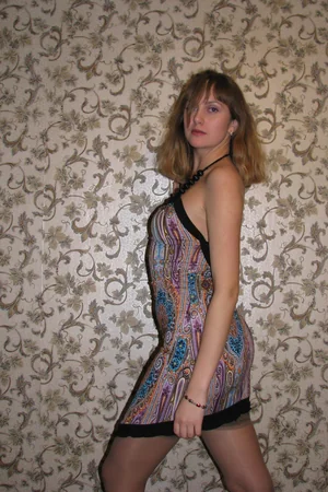 Veronika pays her rent with hot nude photos — photo 2