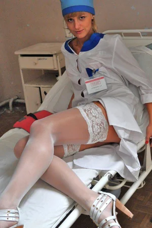 Gorgeous Russian Nurses Pose for Photos — photo 6