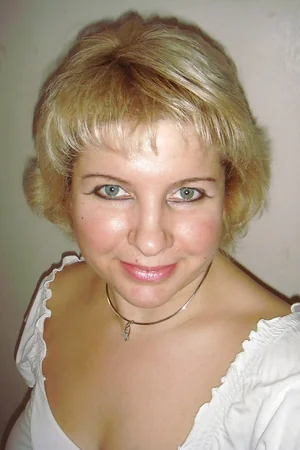 Erotic Photos Mature Blonde Housewife — photo 1
