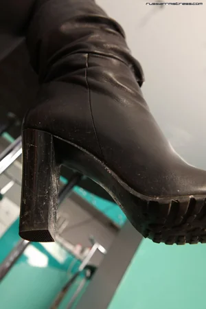 Mistress in Leather Boots Torments Submissive Slave — photo 72