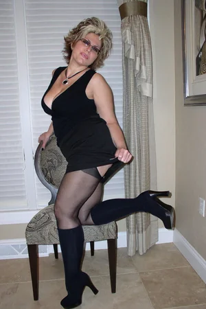 Mature Milf Poses in Strict Outfit and Nude — photo 57