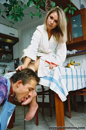 Guy Licks Mistress's Toes — photo 25