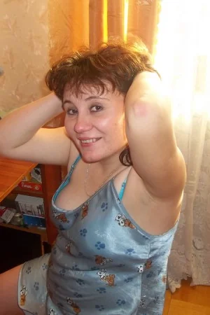 Pregnant Woman Undresses — photo 8