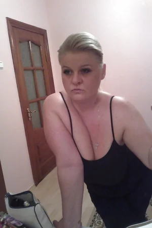 Chubby Wife's Big Tits — photo 9