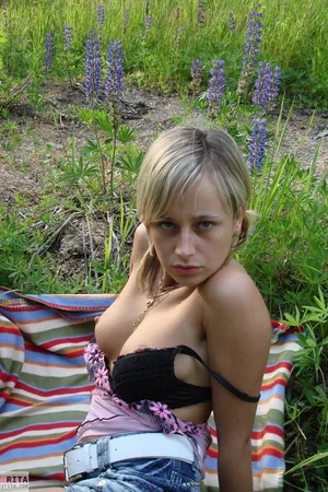 Cute Babe in Shorts Flashes Her Boobs Outdoors — photo 24