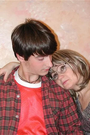 Russian Divorcée Acts Like a Slut with Young Guy at Home — photo 3