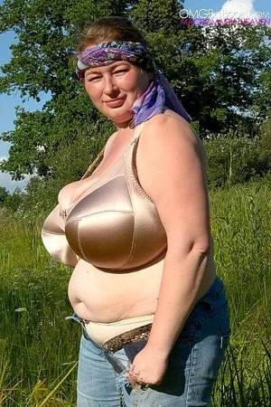 Huge Boobs On Russian Mature Woman — photo 43