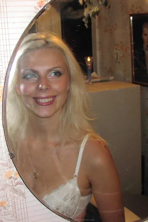 Blonde Escort Home Today — photo 58