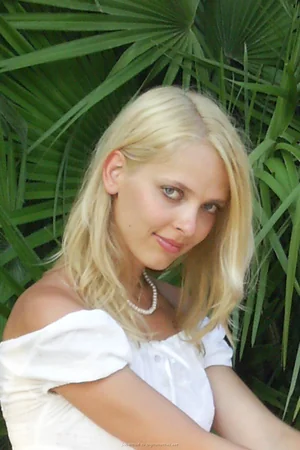 Sexy Provincial Girl Living with Muscovite — photo 37