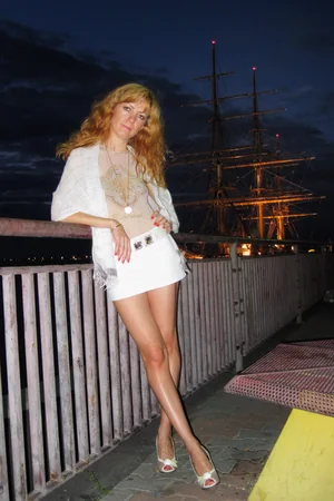 Slender Redhead Slut — photo 10