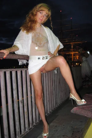 Slender Redhead Slut