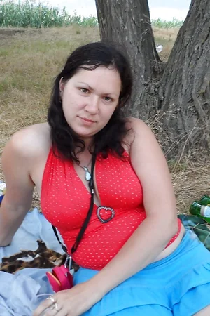 Russian MILF Seeks Sugar Daddy — photo 4