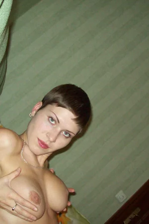 Short-Haired Young Woman With Great Tits — photo 11