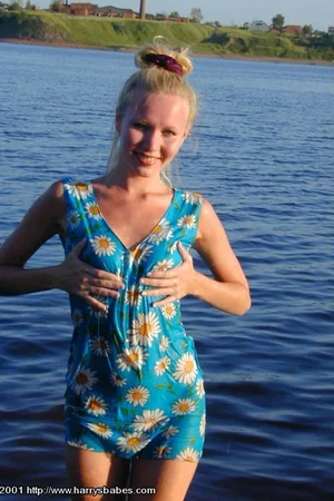 Cute Blonde Flashes Skirt — photo 96