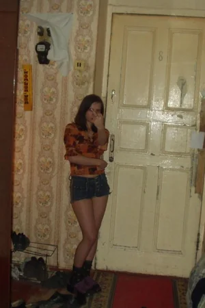 Small Towns Full of Hot Chicks — photo 1