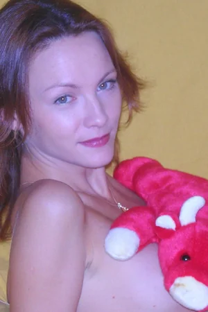 Naked Pregnant MILF — photo 10
