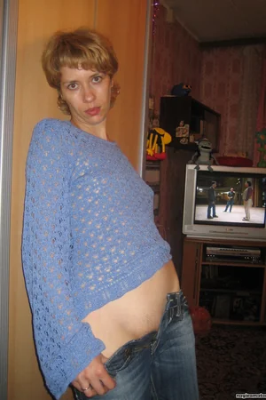 Husband Allows Wife Bisexual Fun — photo 4