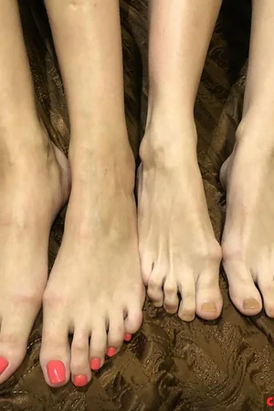 Long-Footed Girl — photo 5