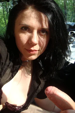 Alenka Shows Pussy, Sucks Husband in Car — photo 22