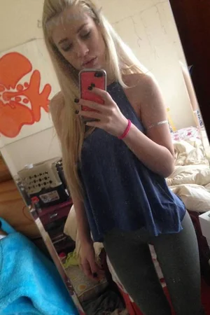 Lonely Young Blonde Takes Erotic Selfies Daily Out of Boredom — photo 12