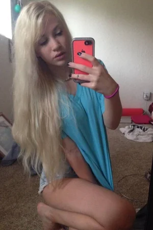 Lonely Young Blonde Takes Erotic Selfies Daily Out of Boredom — photo 6