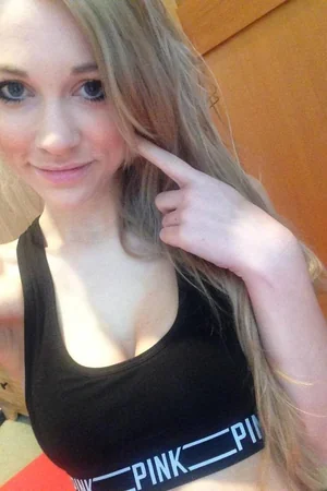 Lonely Young Blonde Takes Erotic Selfies Daily Out of Boredom — photo 64