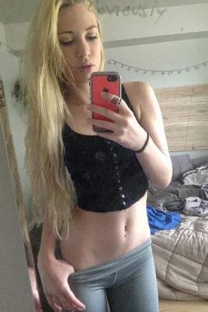 Lonely Young Blonde Takes Erotic Selfies Daily Out of Boredom — photo 86