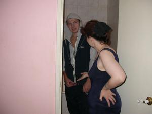 Пожилая россиянка учит сексу молодого гопника - фото #2