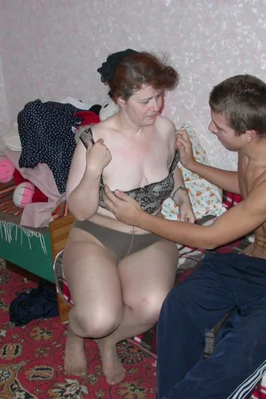 Mature Russian Woman Teaches Sex to Young Punk — photo 21