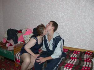 Пожилая россиянка учит сексу молодого гопника - фото #8