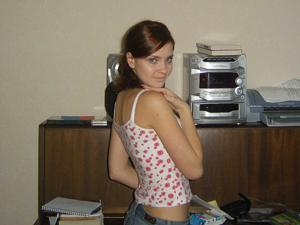 Легкая эротика миловидной россиянки - фото #58