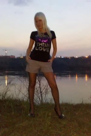 Elegant Blonde Erotica — photo 14