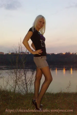 Elegant Blonde Erotica — photo 21