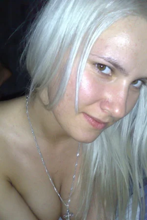 Elegant Blonde Erotica — photo 48