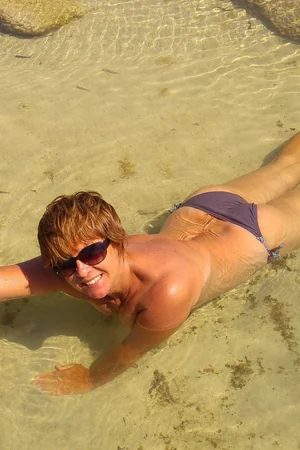 Russian MILF on Vacation — photo 3