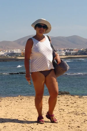 Russian MILF on Vacation — photo 51