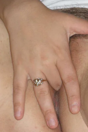 Rural MILF Shows Pussy, Sucks Cock — photo 6