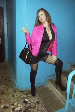 Tatyana Easily Sleeps With Two Men — photo 25
