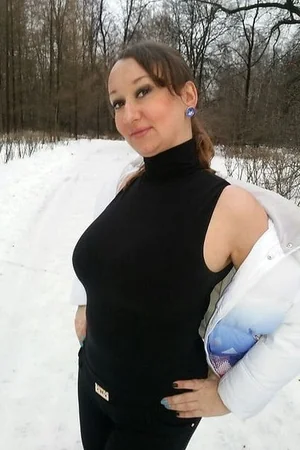 Tatyana Easily Sleeps With Two Men — photo 78