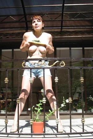 Slender Mature Woman Loves Swinging — photo 7