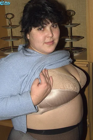 Plump Brunette Masha — photo 2