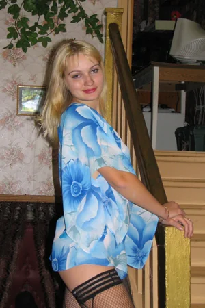 Partially Nude, Showing Everything — photo 23