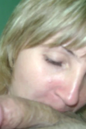Blonde Happy To Share Intimate Moments — photo 12
