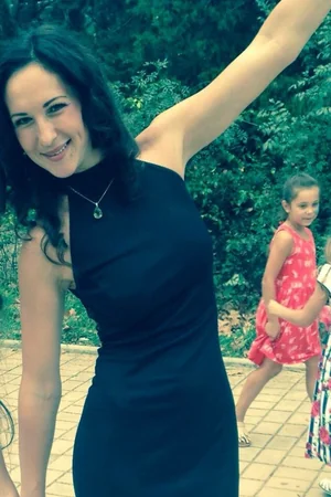 Slim Brunette Flashes in Public — photo 12