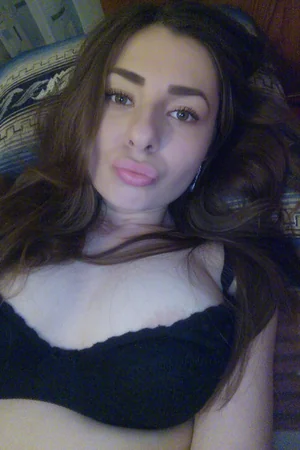 Perfect Tits of a Slightly Pregnant Blonde — photo 10