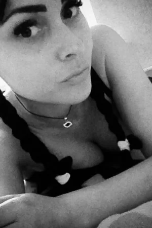 Lonely Brunette Seeks True Love — photo 21