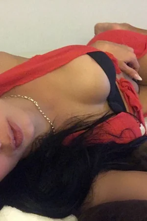 Glamorous Brunette Flashes Her Tits — photo 40